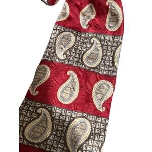 Vintage Perry Ellis Portfolio Men's Red Patterned Necktie